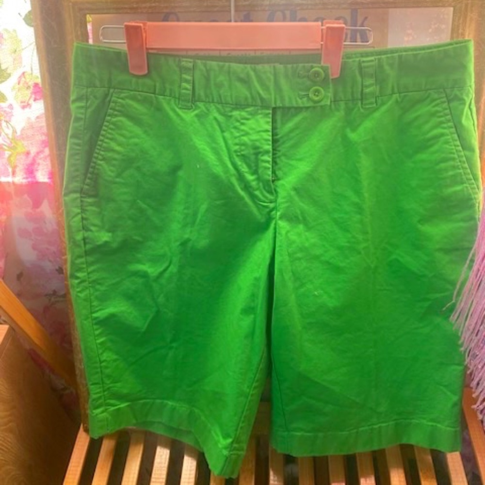 Vineyard Vines shorts (slight imperfections)